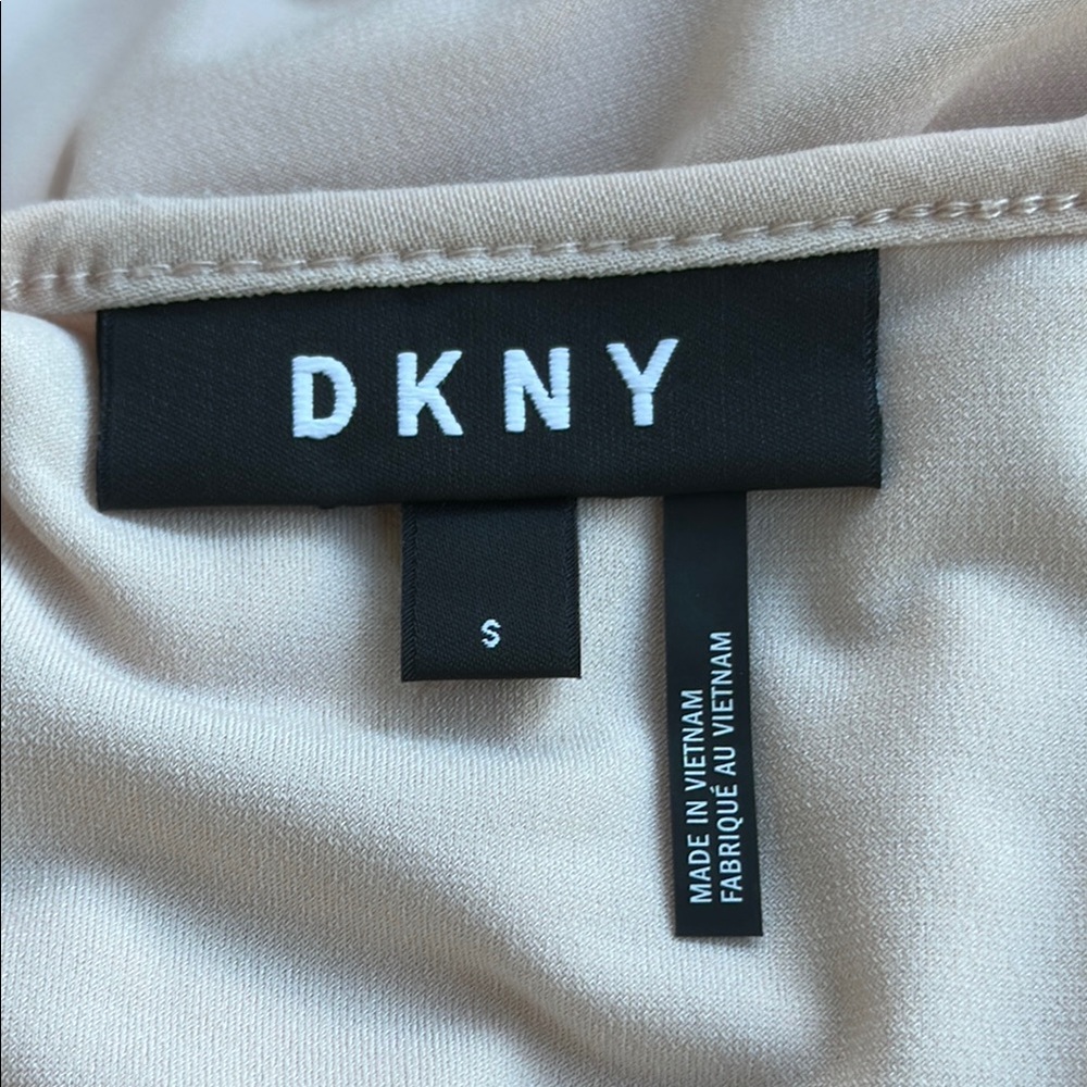 DKNY Cold Shoulder Top - Picture 10 of 11